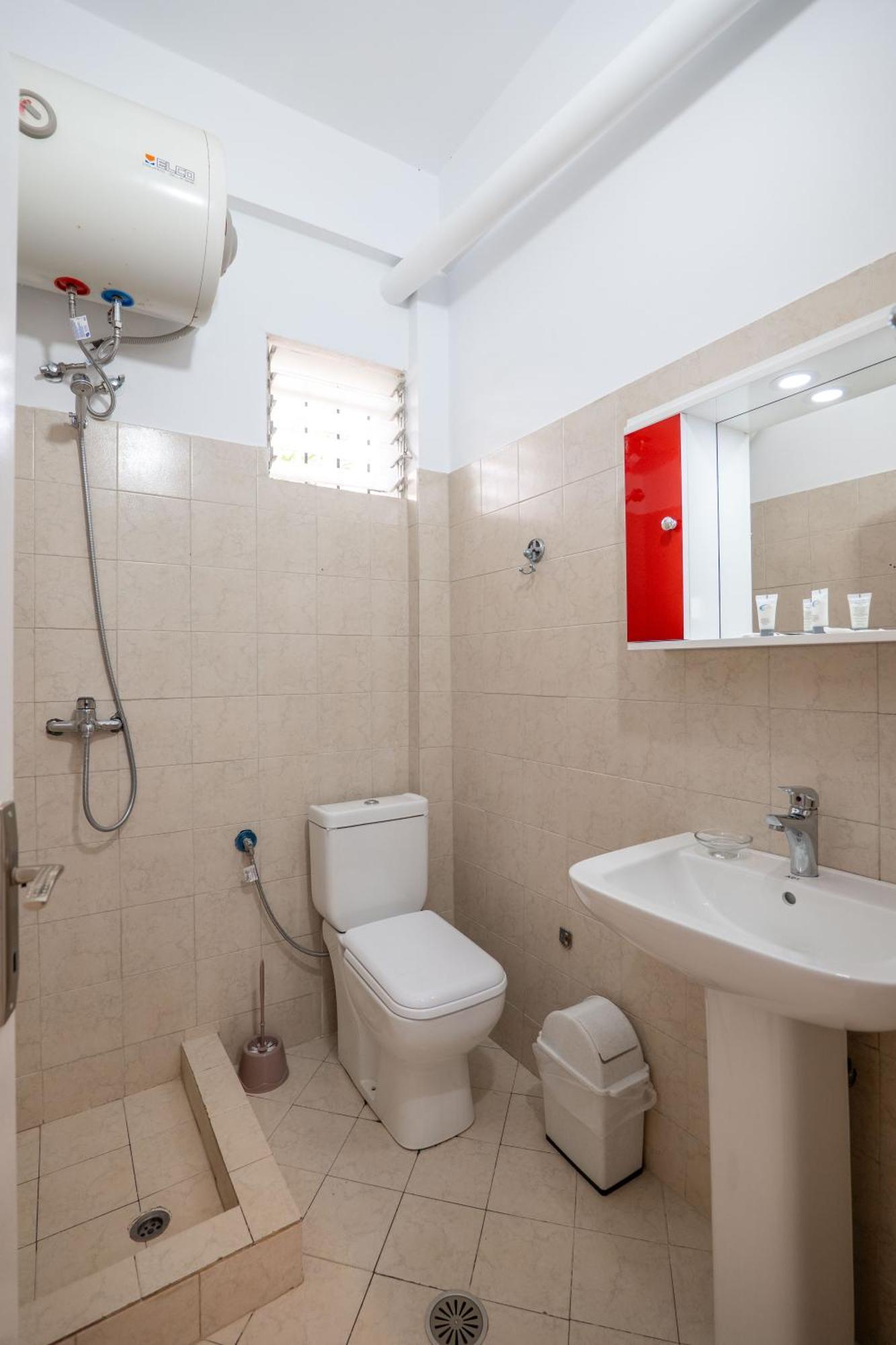 Hoteleks Inn & Suites ซารานเดอ ภายนอก รูปภาพ